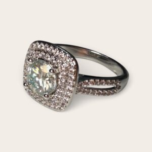 White Cristal Silver Ring Size 6"